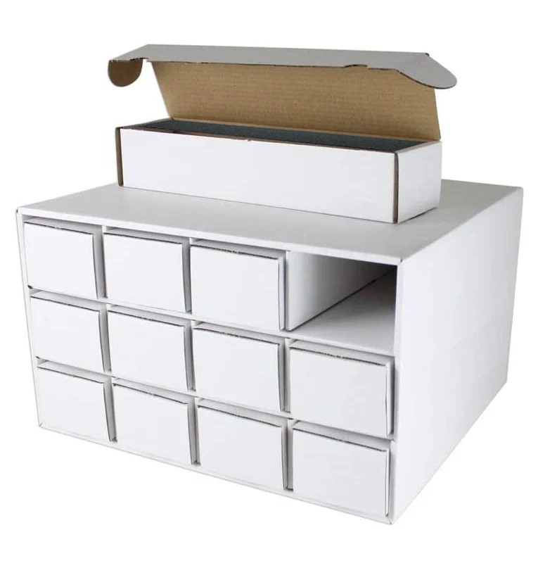 Can the Model Train Storage Box House be stacked with more boxes?